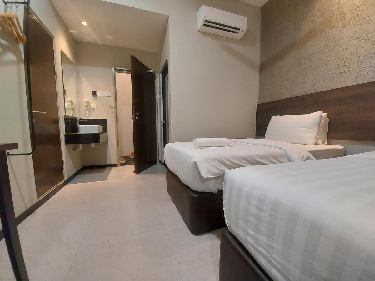 Miico Hotel @ Mount Austin Johor Bahru Ngoại thất bức ảnh
