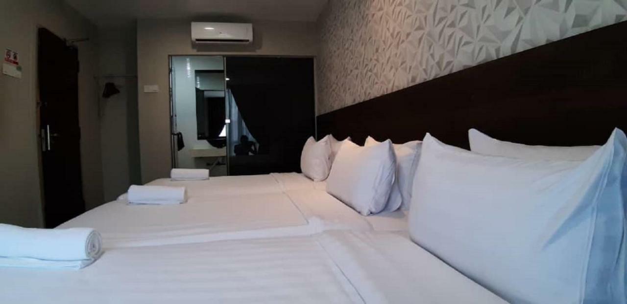 Miico Hotel @ Mount Austin Johor Bahru Ngoại thất bức ảnh