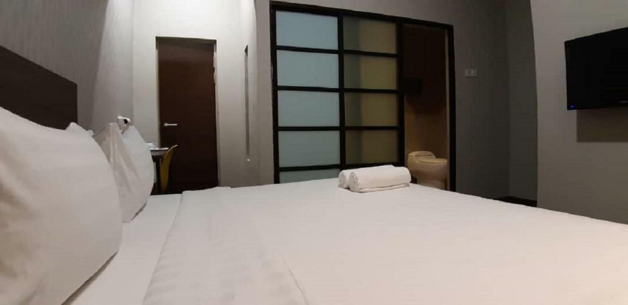 Miico Hotel @ Mount Austin Johor Bahru Ngoại thất bức ảnh