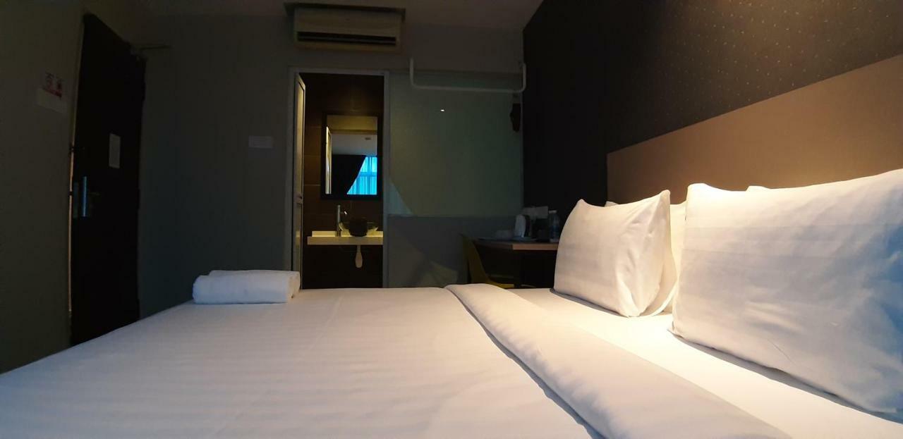 Miico Hotel @ Mount Austin Johor Bahru Ngoại thất bức ảnh