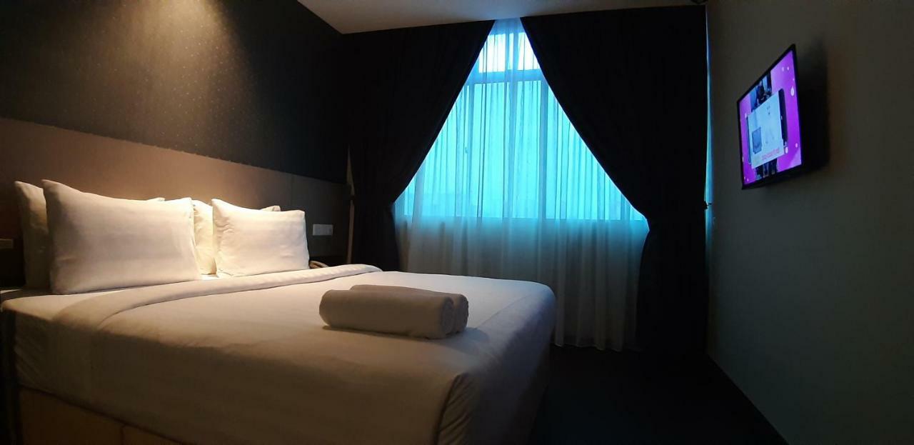 Miico Hotel @ Mount Austin Johor Bahru Ngoại thất bức ảnh