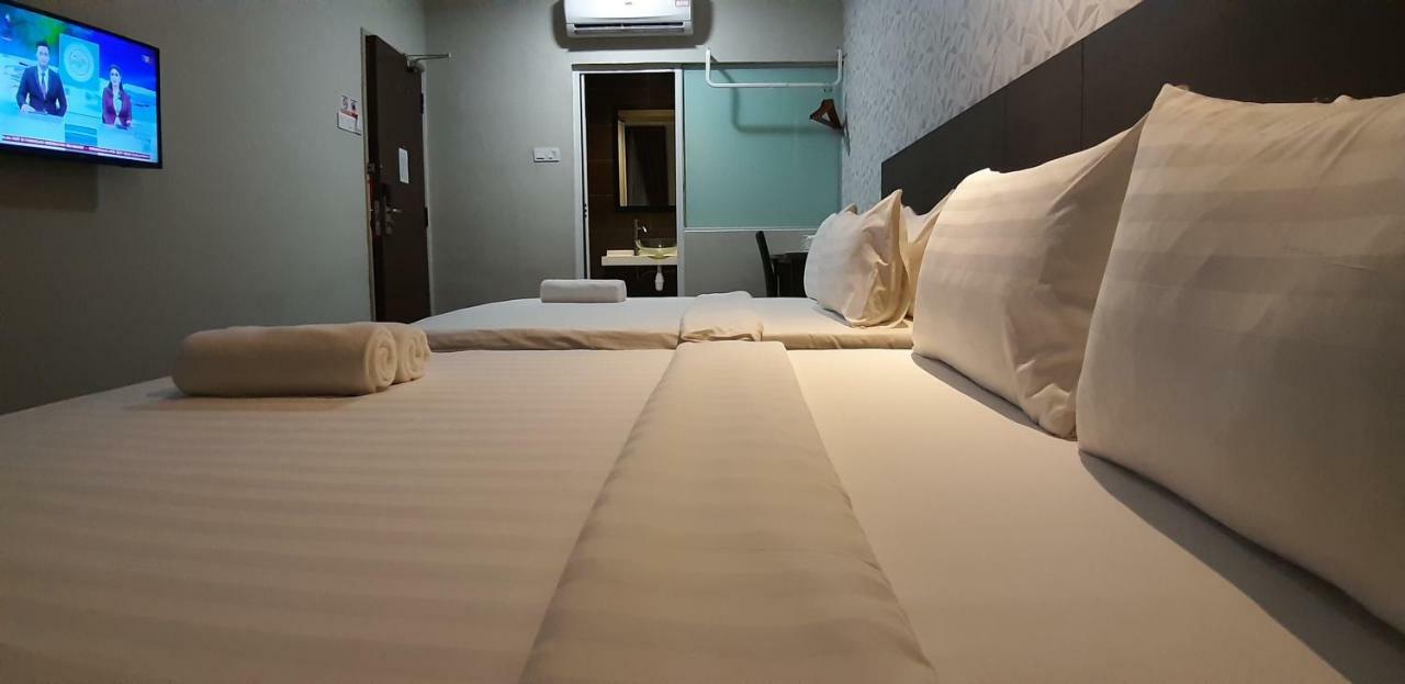 Miico Hotel @ Mount Austin Johor Bahru Ngoại thất bức ảnh