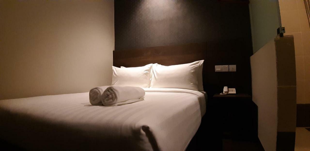 Miico Hotel @ Mount Austin Johor Bahru Ngoại thất bức ảnh