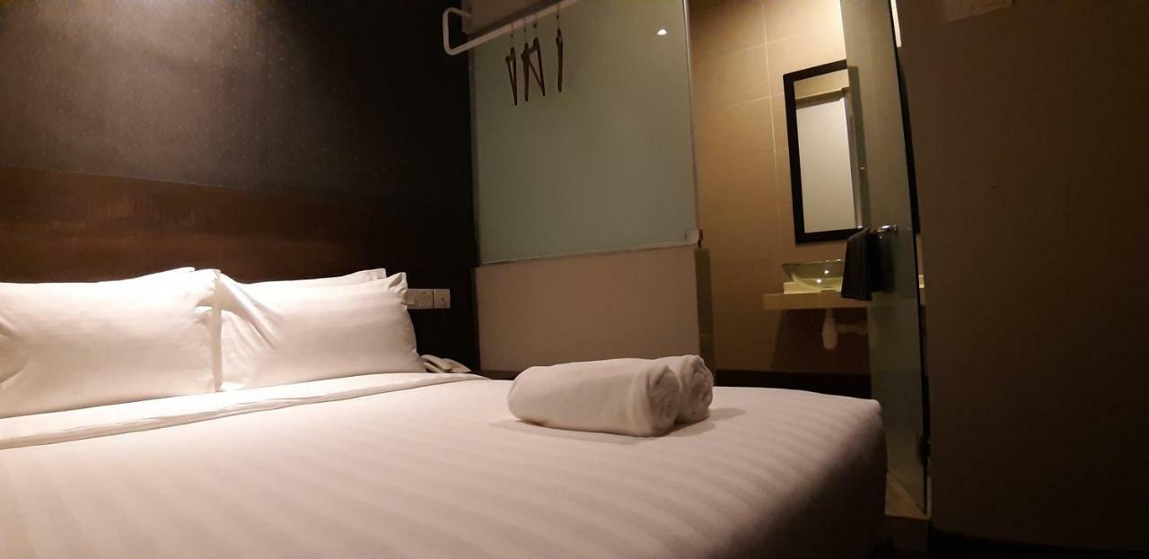 Miico Hotel @ Mount Austin Johor Bahru Ngoại thất bức ảnh