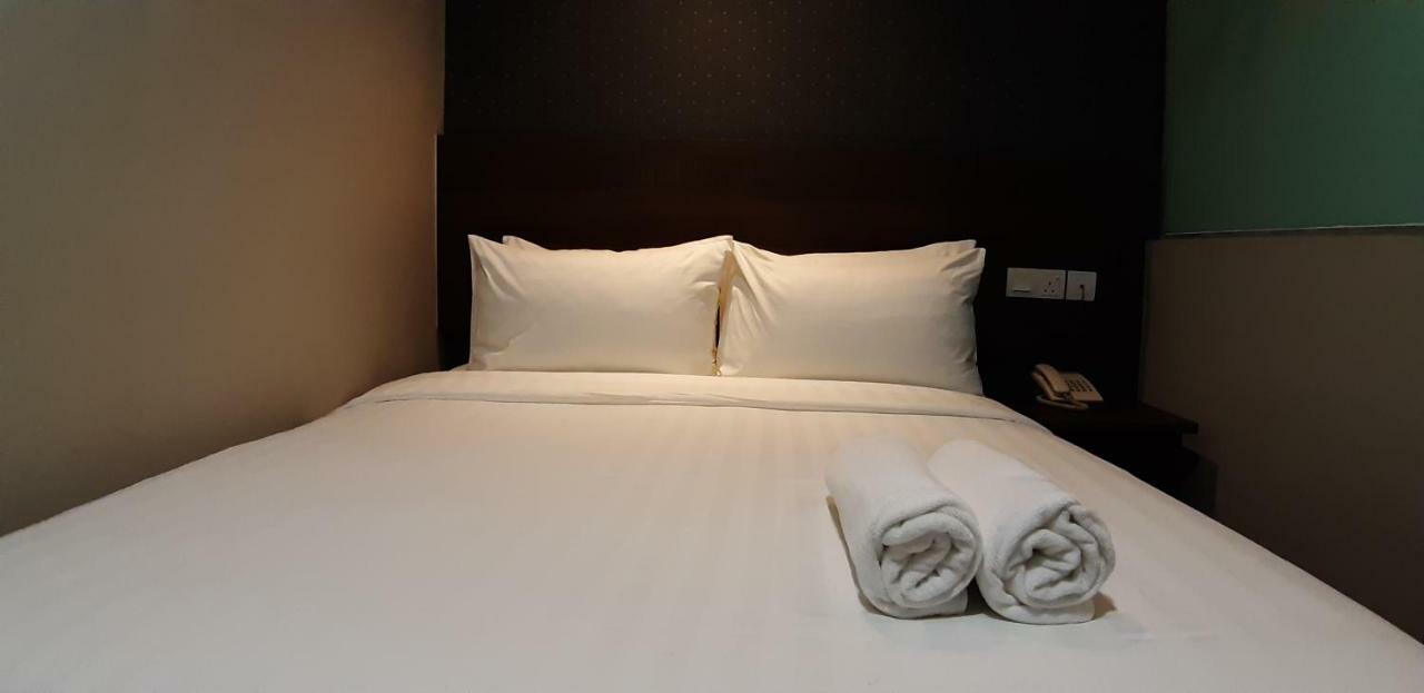 Miico Hotel @ Mount Austin Johor Bahru Ngoại thất bức ảnh